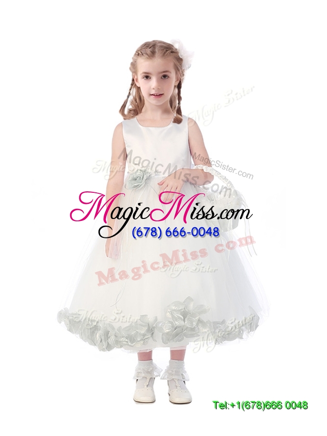 wholesale new style scoop hand made flowers and appliques mini quinceanera dress in white