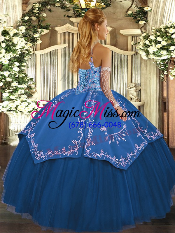 wholesale new style halter top sleeveless tulle quinceanera gown beading and embroidery lace up