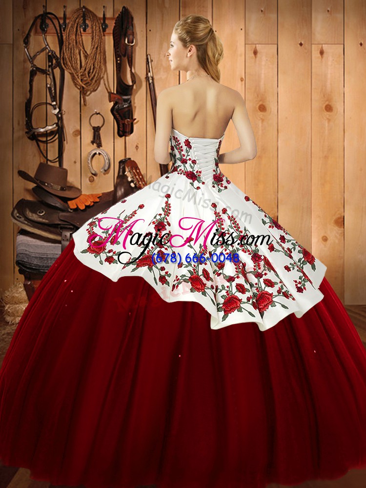 wholesale exceptional gold ball gowns embroidery 15th birthday dress lace up satin and tulle sleeveless floor length