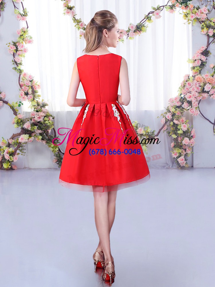 wholesale ideal red a-line appliques bridesmaid dress zipper satin and tulle sleeveless knee length