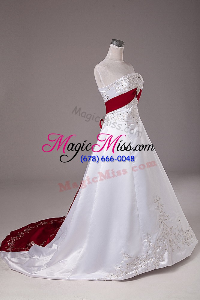 wholesale custom designed white wedding gown wedding party with beading and embroidery strapless sleeveless brush train lace up
