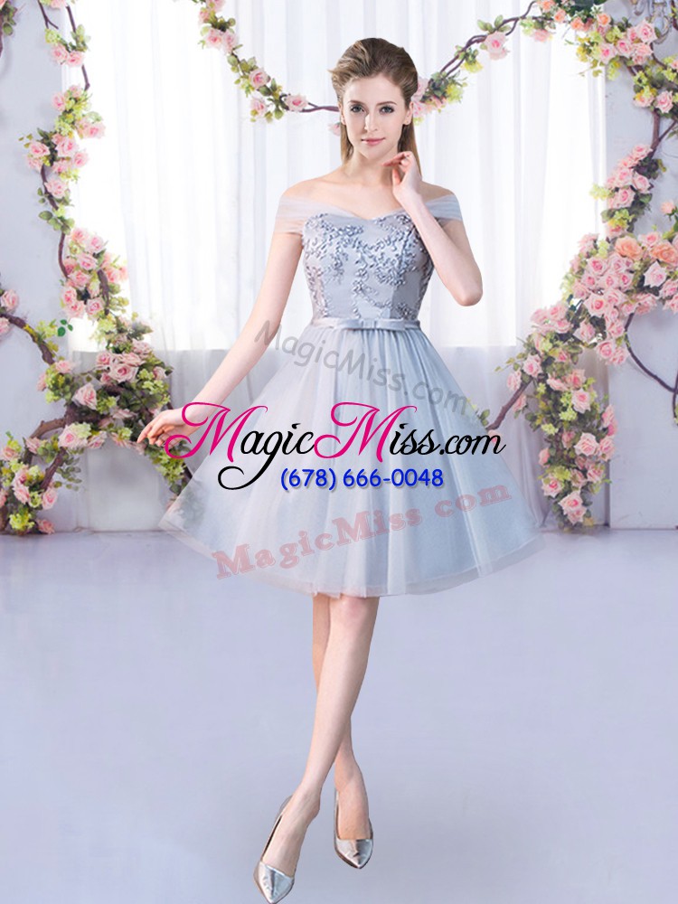 wholesale lovely sleeveless knee length lace and belt lace up dama dress for quinceanera with grey