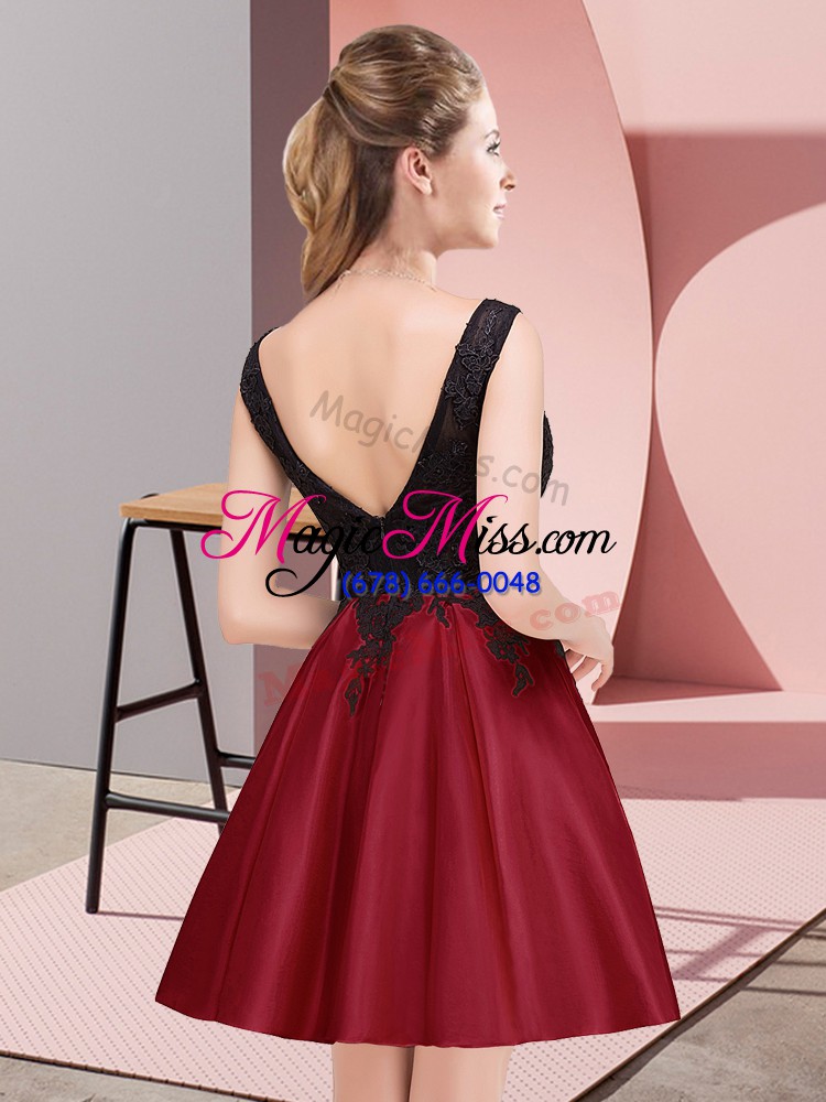 wholesale custom design satin scoop sleeveless zipper lace bridesmaid dresses in wine red