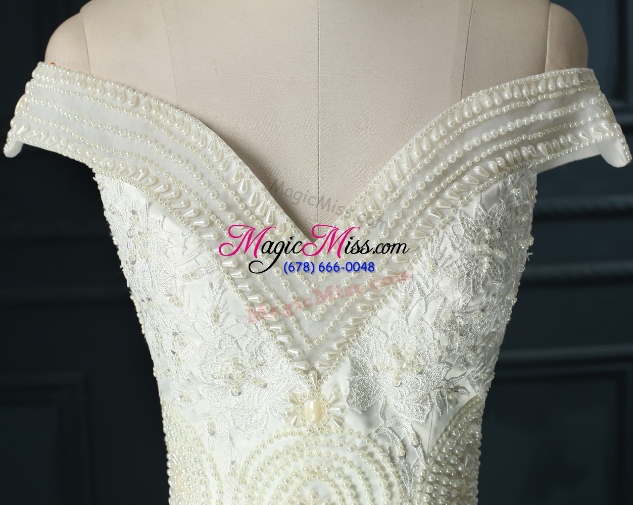 wholesale zipper wedding gowns white for wedding party with beading and lace court train