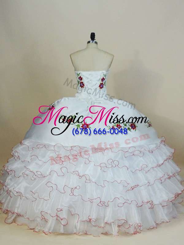 wholesale white sleeveless embroidery and ruffled layers floor length ball gown prom dress