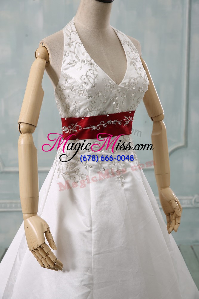 wholesale white halter top neckline beading and embroidery bridal gown sleeveless lace up