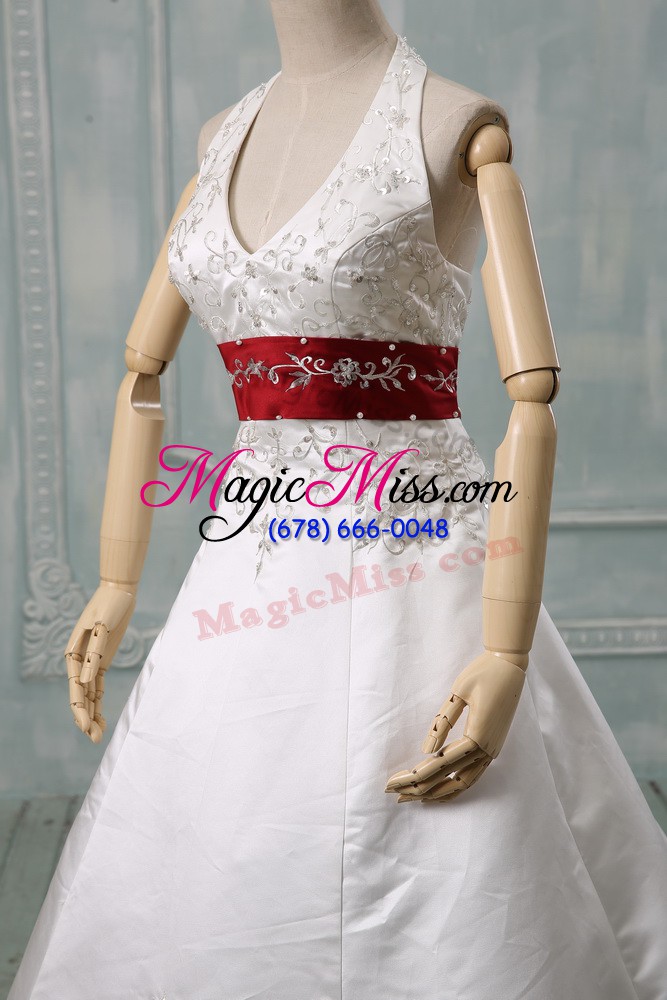 wholesale white halter top neckline beading and embroidery bridal gown sleeveless lace up