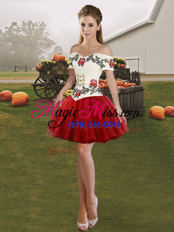 wholesale white and red lace up off the shoulder embroidery 15th birthday dress organza sleeveless