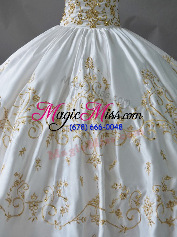 wholesale charming white quinceanera dress sweet 16 and quinceanera with embroidery sweetheart sleeveless lace up