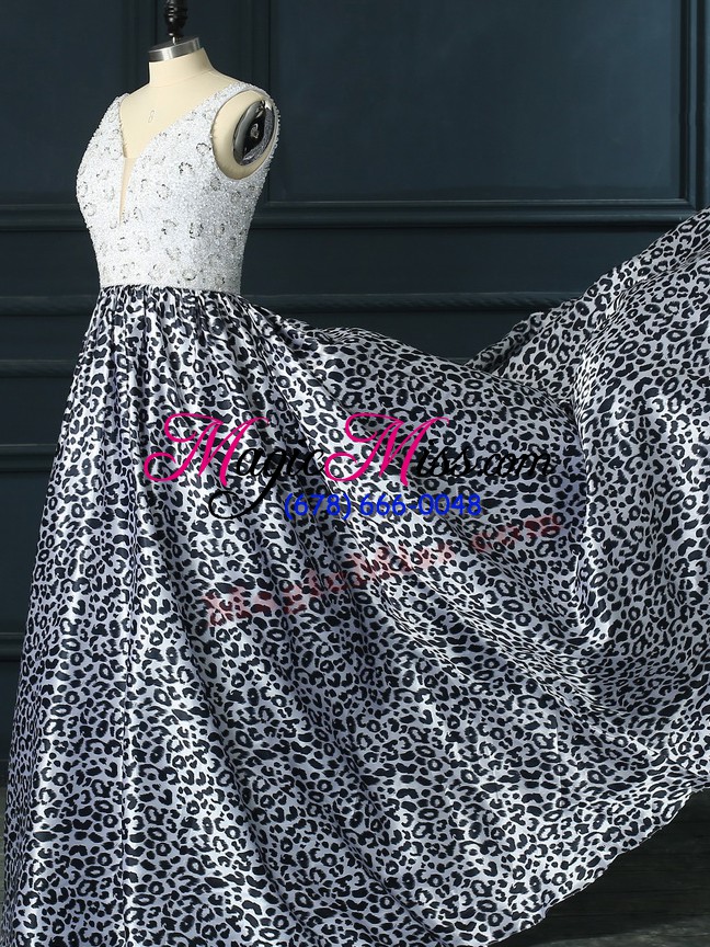 wholesale glorious v-neck sleeveless evening dresses brush train beading white and black printed