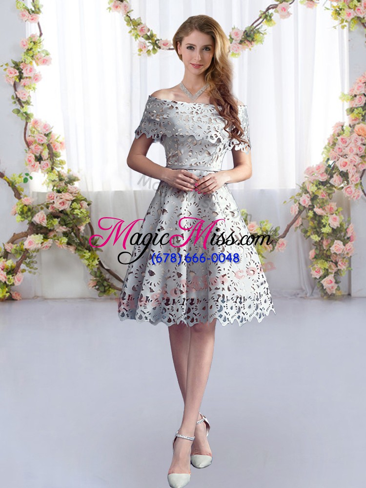 wholesale grey a-line off the shoulder short sleeves lace knee length zipper dama dress for quinceanera