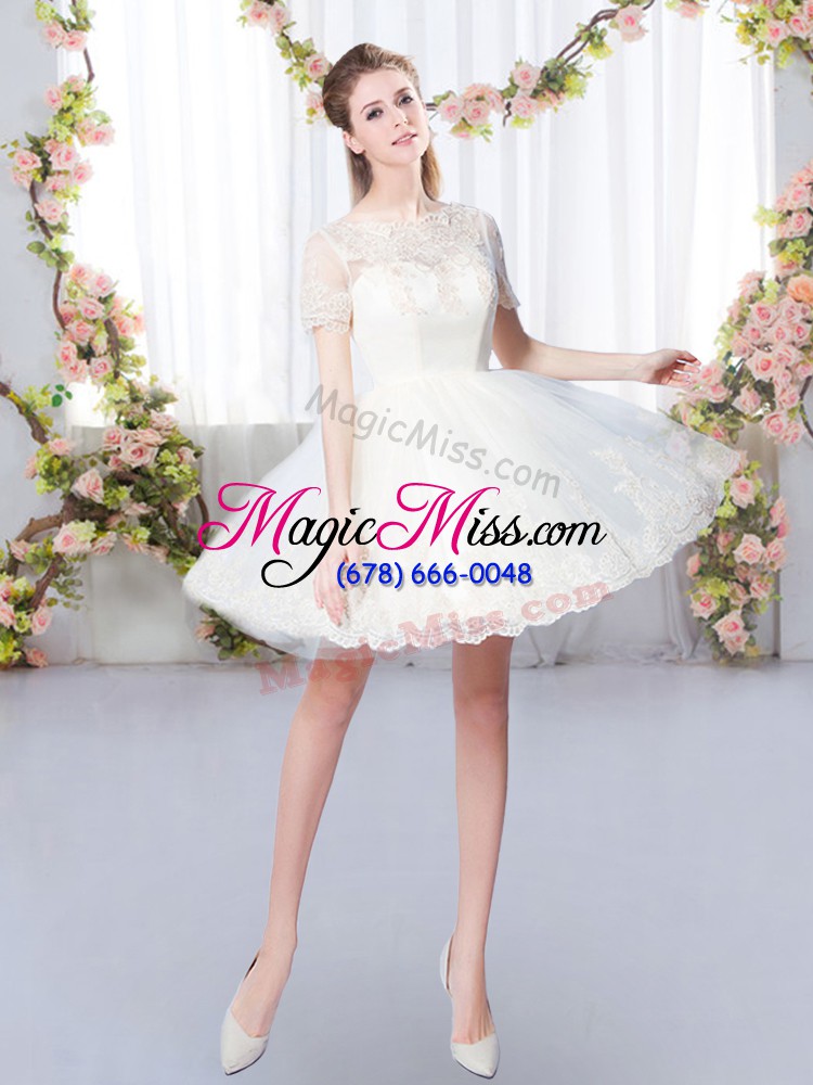wholesale sexy tulle scoop short sleeves lace up lace bridesmaid dress in champagne