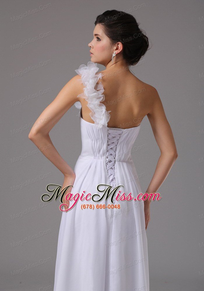 wholesale hand made flowers decorate one shoulder and waist for simple wedding dress
