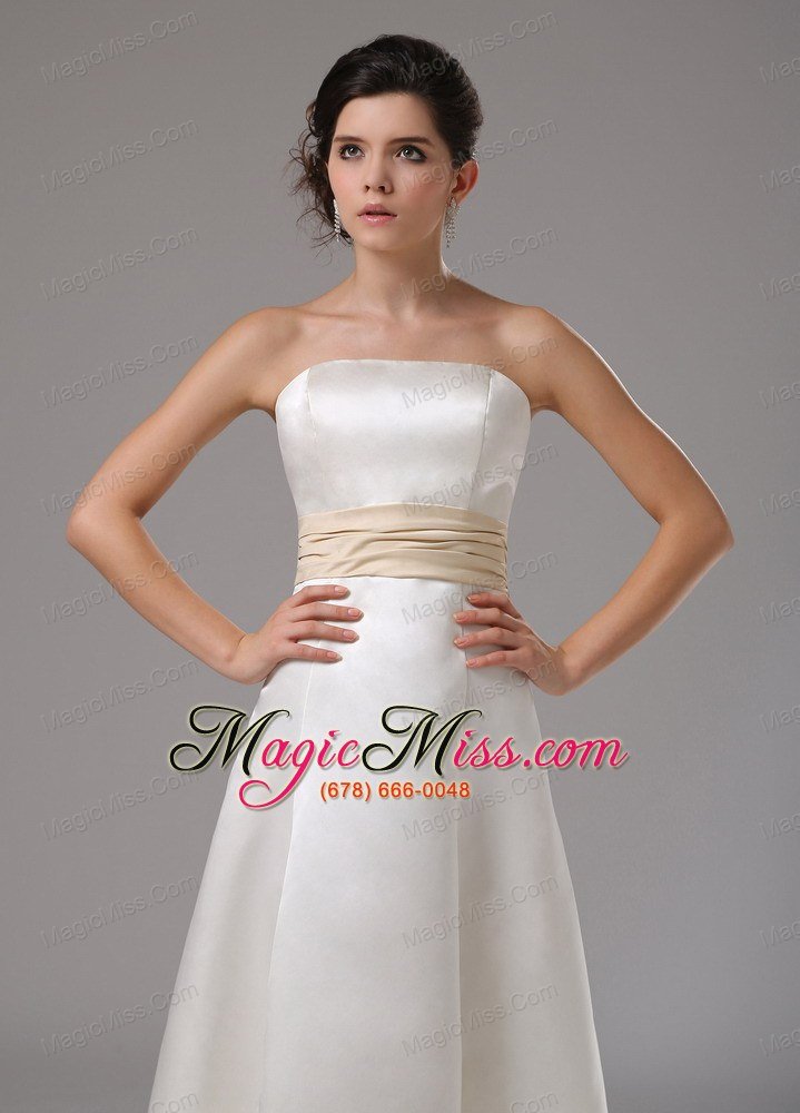 wholesale sash strapless and floor-length for modest wedding dress