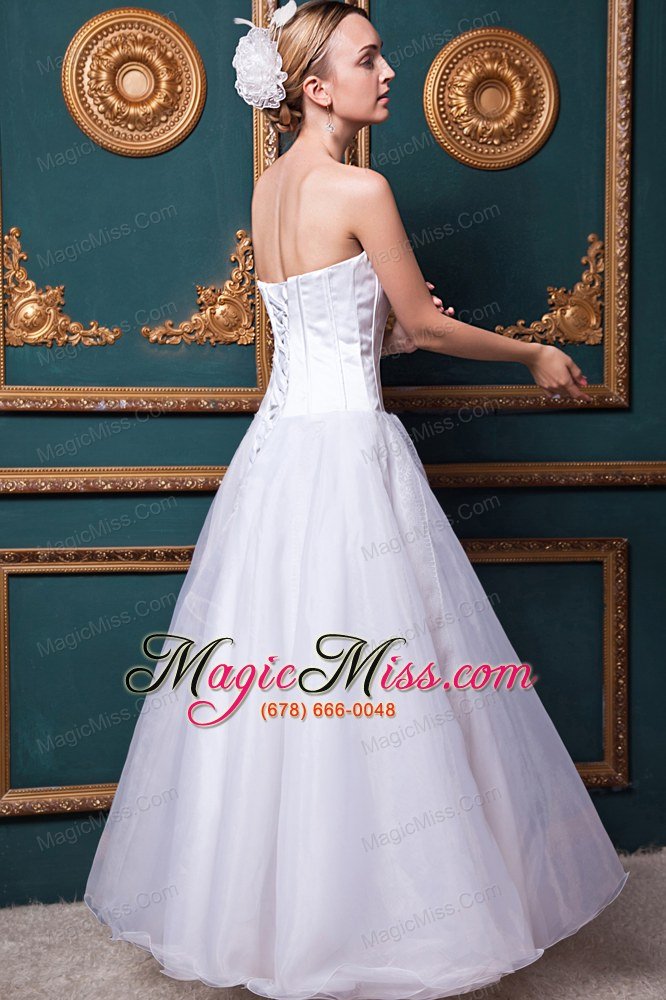 wholesale modest a-line strapless floor-length organza and taffeta lace wedding dress