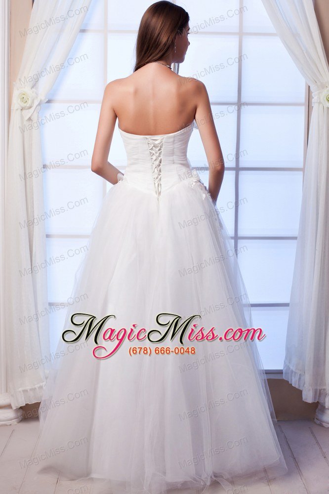 wholesale popular a-line strapless floor-lengthtulle beading and hand made flowers wedding dress