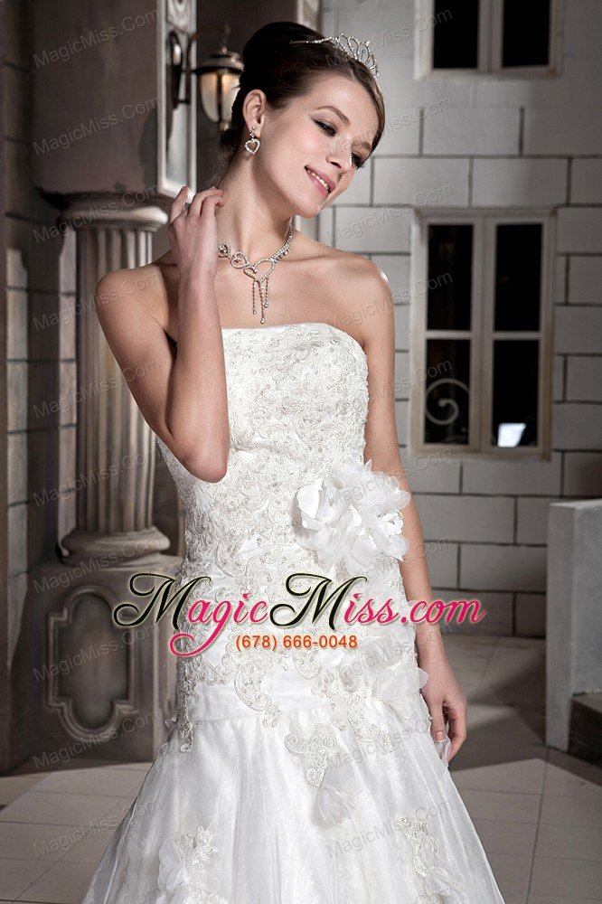 wholesale custom made a-line strapless chapel train lace hand made flowers wedding dress