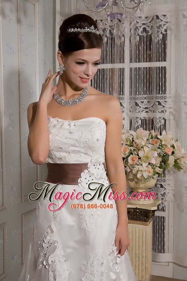 wholesale beautiful a-line strapless court train lace appliques wedding dress