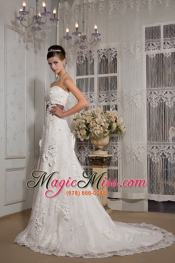 wholesale beautiful a-line strapless court train lace appliques wedding dress