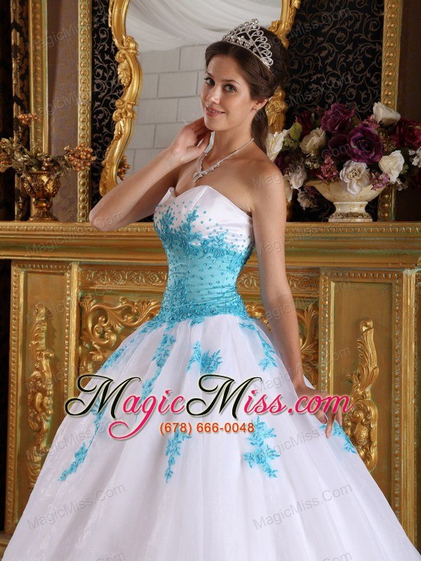 wholesale white and blue ball gown sweetheart floor-length appliques organza quinceanera dress