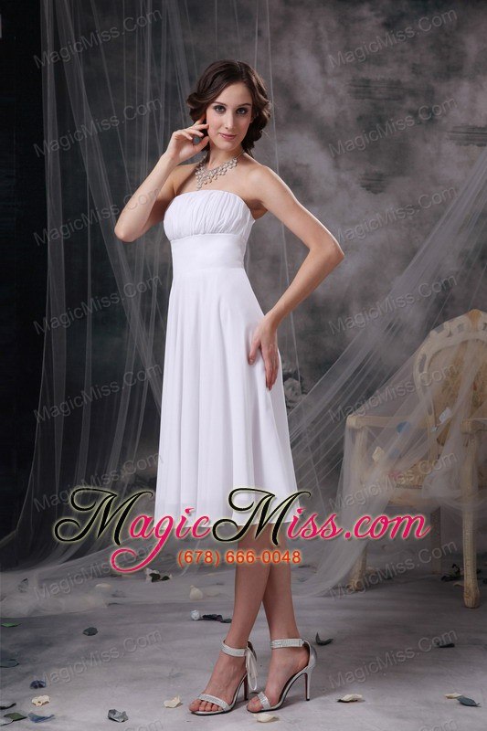 wholesale white a-line strapless knee-length chiffon ruch bridesmaid dress