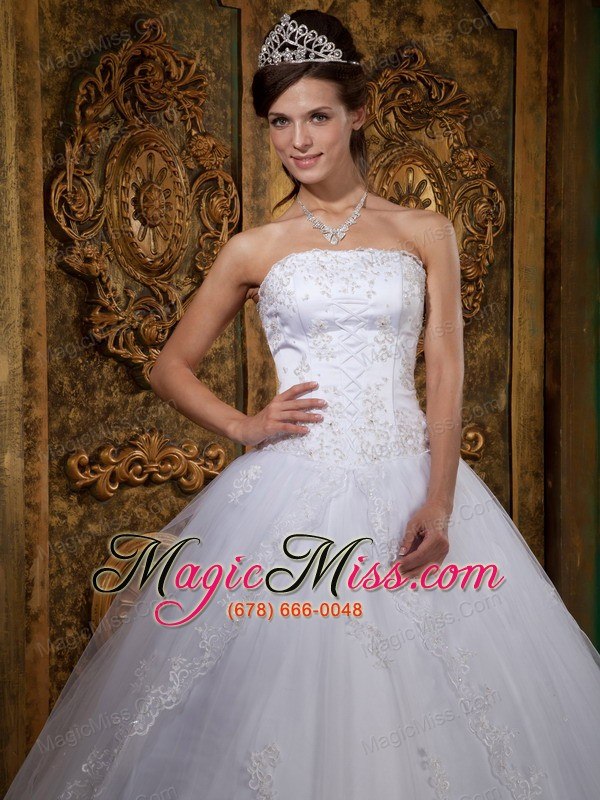 wholesale white ball gown strapless floor-length satin and tulle lace quinceanera dress