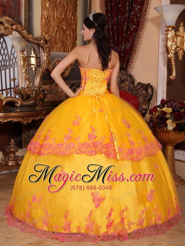 wholesale yellow ball gown strapless floor-length organza lace appliques quinceanera dress