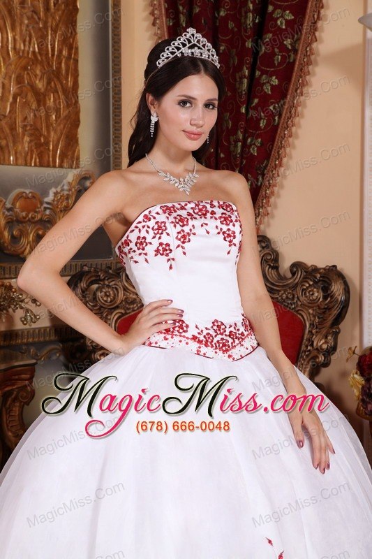 wholesale white ball gown strapless floor-length organza embroidery quinceanera dress