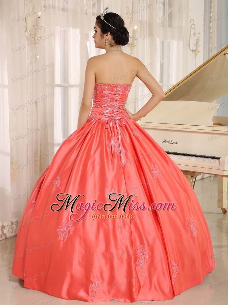 wholesale sacaba city embroiery with beading decorate on taffeta watermelon sweetheart quinceanera dress