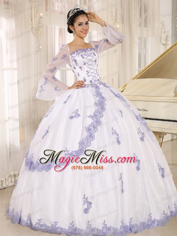 wholesale lilac embroidery decorate on white organza square neckline quinceanera dress in quillacollo