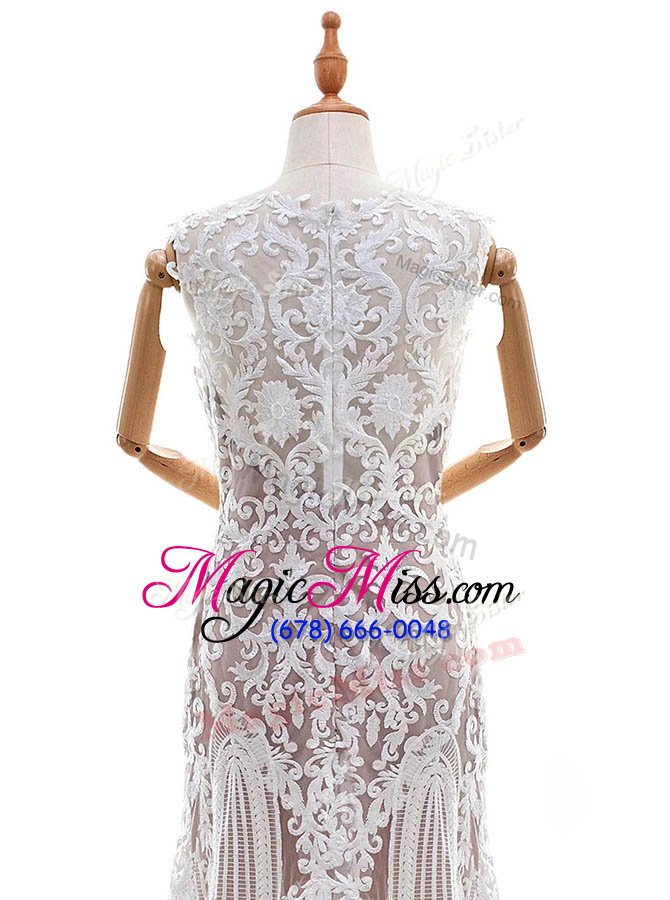 wholesale hot sale scalloped white sleeveless lace brush train zipper wedding dress for wedding party