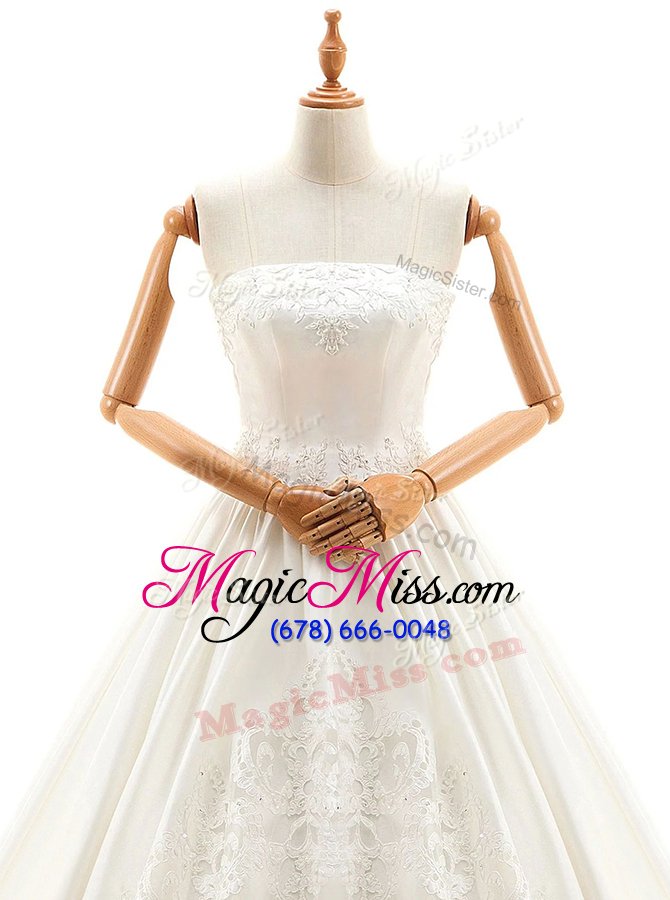 wholesale modern white sleeveless with train appliques lace up wedding gown