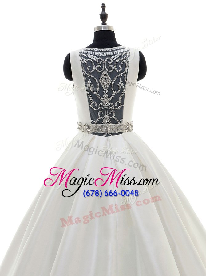 wholesale new style white scoop neckline beading wedding gown sleeveless zipper