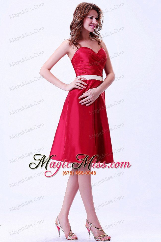wholesale wine red sweetheart bridemaid dress with white belt knee-length taffeta