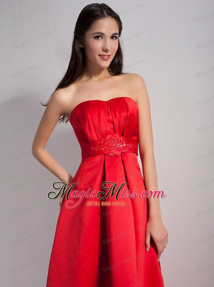 wholesale lovely red a-line strapless appliques bridesmaid dress high-low satin