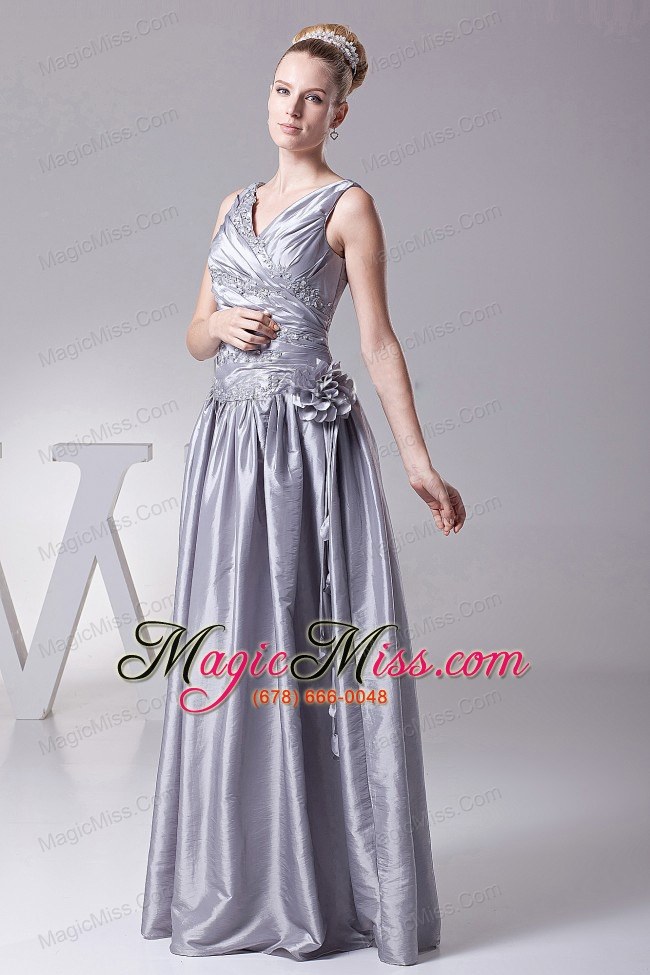 wholesale silver v-neck and hand made flower for prom dress with appliques ruch