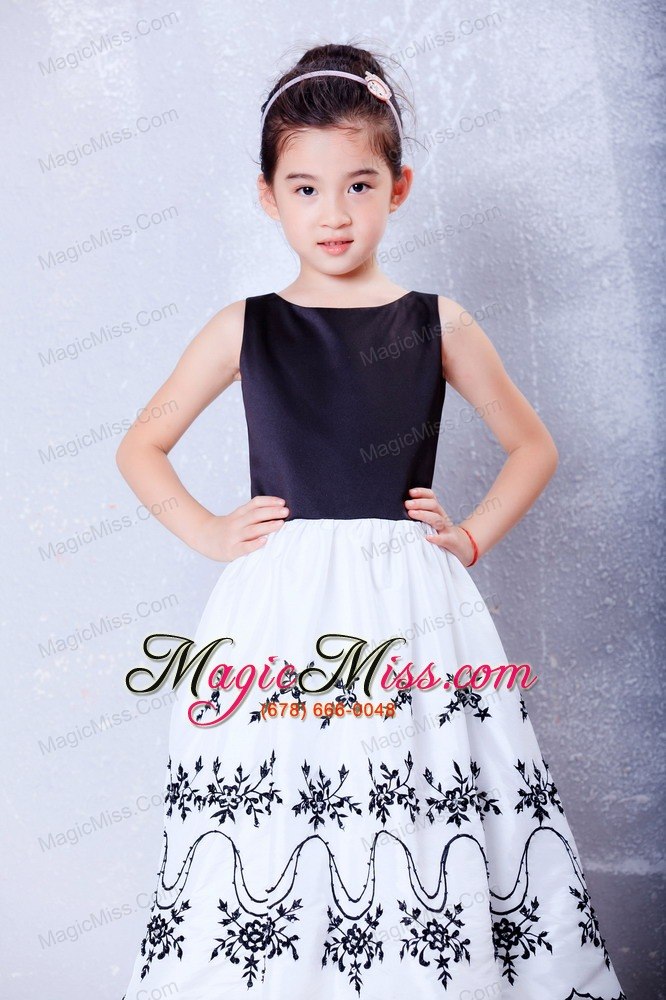 wholesale white and black a-line scoop tea-length taffeta and organza embroidery flower girl dress