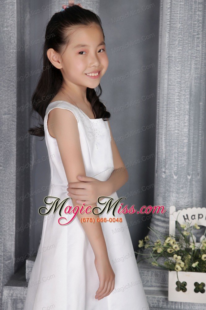 wholesale white a-line / princess square floor-length satin embriodery flower girl dress