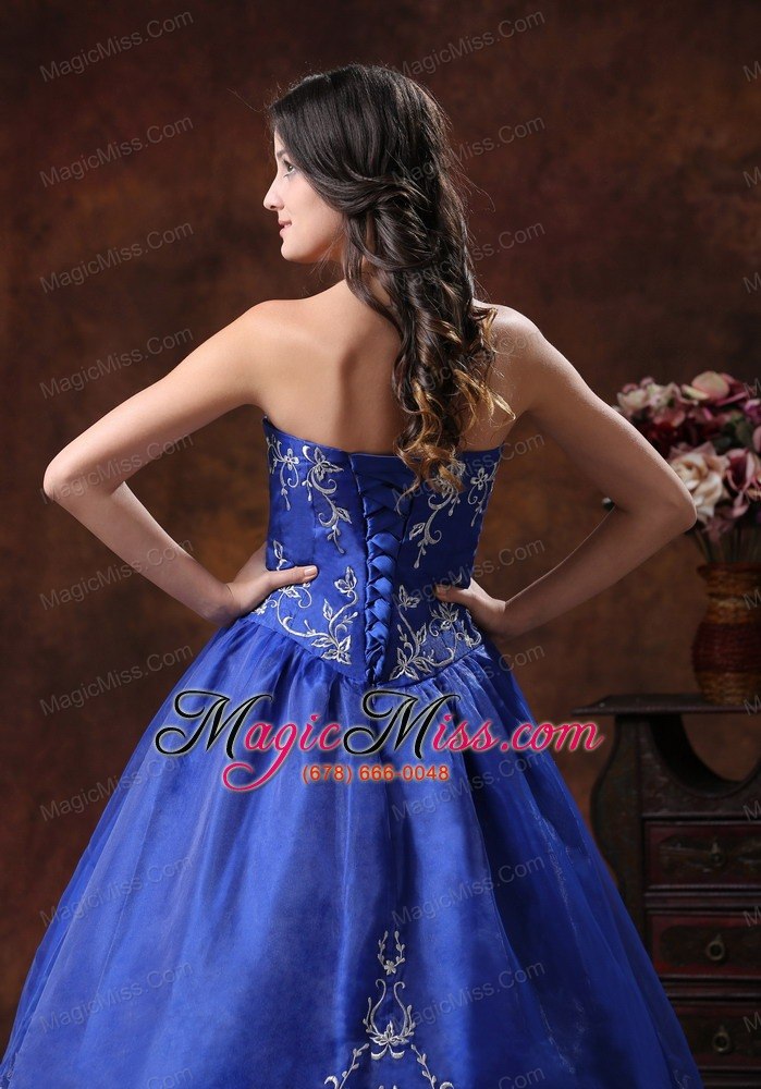 wholesale a-line halter prom dress with embroidery decorate organza in 2013 wickenburg arizona