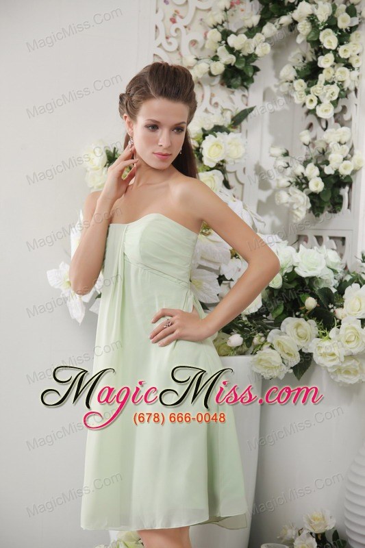 wholesale apple green empire strapless knee-length chiffon prom dress