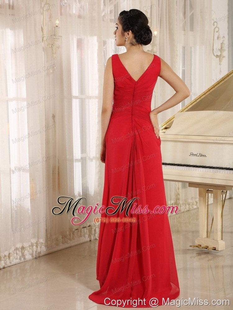 wholesale red beaded decorate v-neck and waist for 2013 prom dress in montgomery