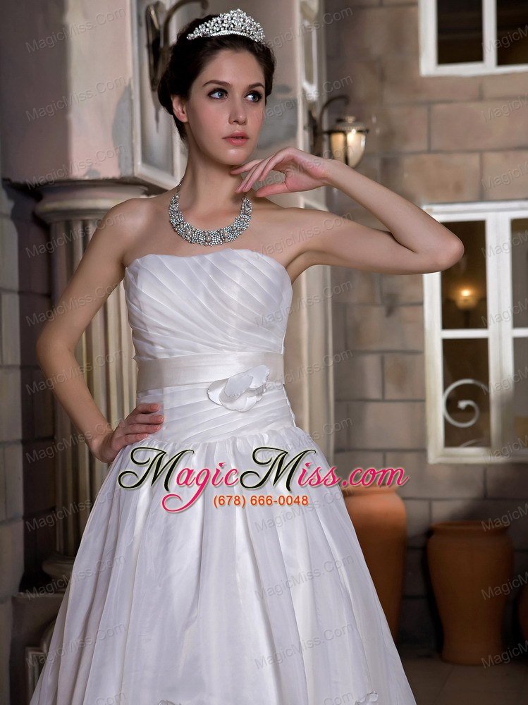 wholesale exquisite a-line strapless chapel train taffeta and organza ruch and hand made flowers wedding dress