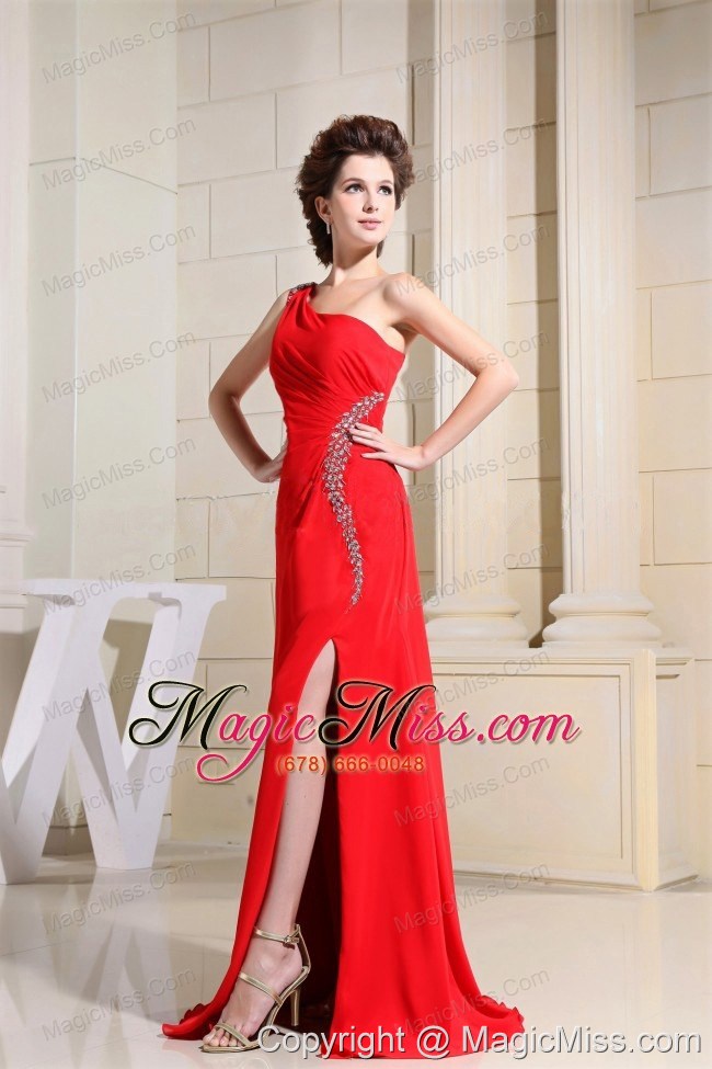 wholesale red one shoulder prom / evening dress with brush train appliques and high slit