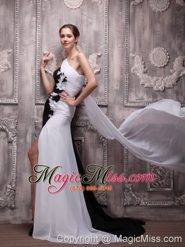 wholesale white and black empire one shoulder watteau train chiffon handle flowers prom dress