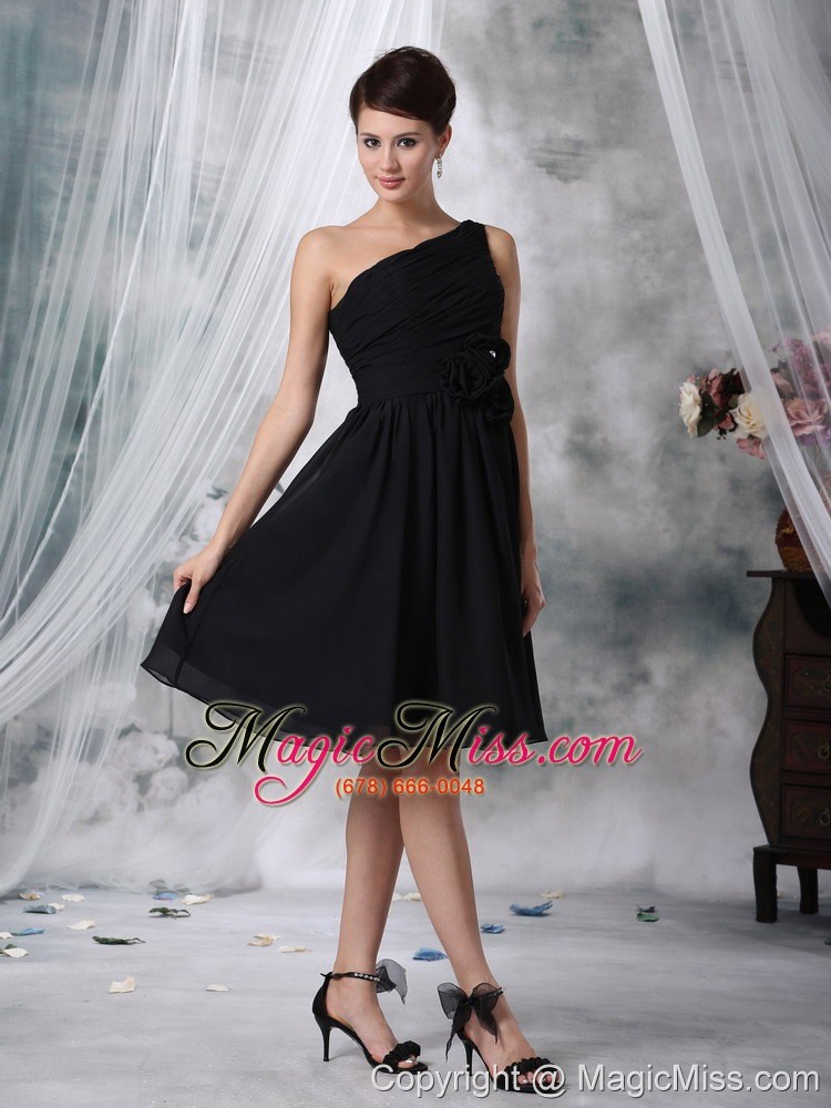 wholesale black a-line / princess one shoulder knee-length chiffon handle-made flowers prom dress