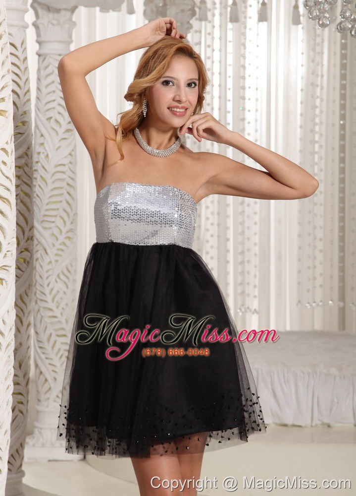 wholesale special fabric a-line sequins decorate bust strapless online black and sliver prom dress 2013