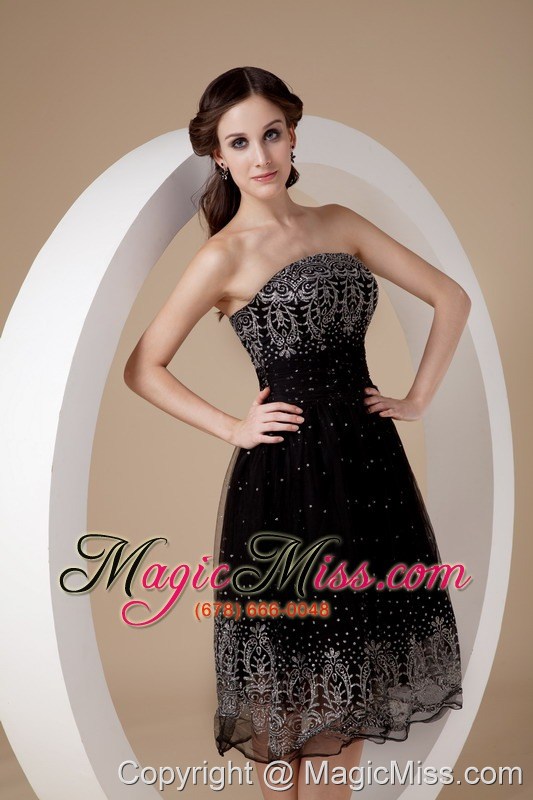 wholesale black a-line strapless tea-length organza embroidery prom dress