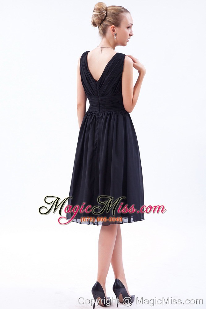 wholesale black empire v-neck knee-length chiffon ruch bridesmaid dress