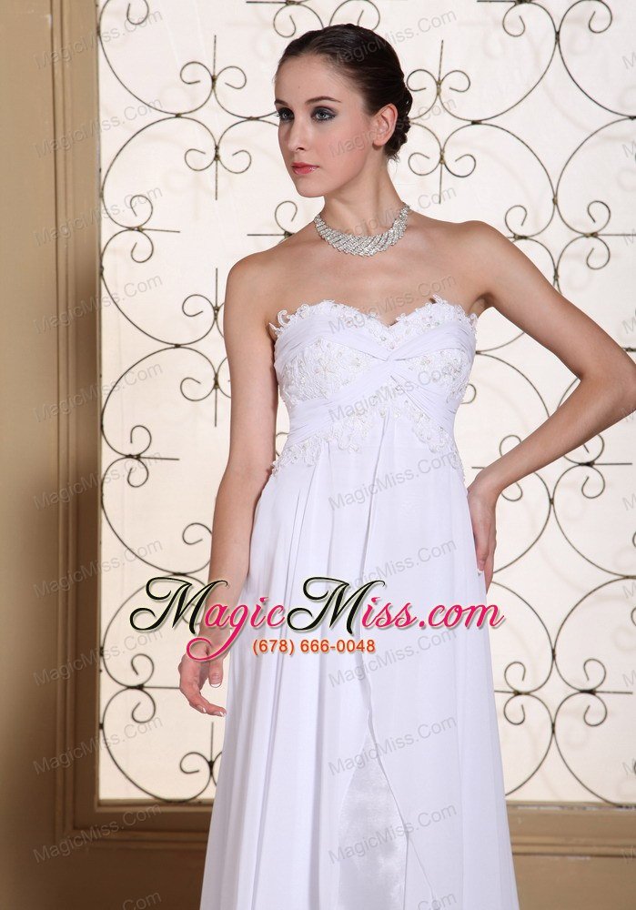 wholesale laced decorate bust white chiffon wedding dress for 2013 brush train and lace-up