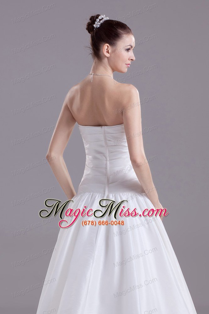 wholesale appliques a-line / princess wedding dress with pleats court train